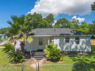 2002 Greater Avenue, Biloxi, MS 39531