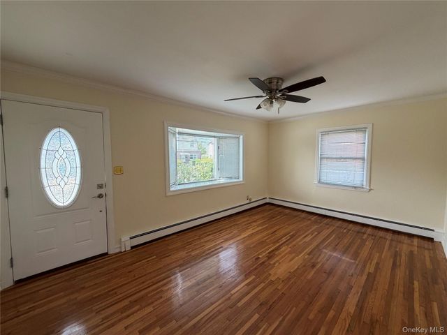 22 Lexington Avenue, Westbury, NY 11590