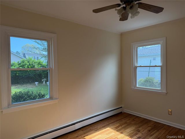 22 Lexington Avenue, Westbury, NY 11590