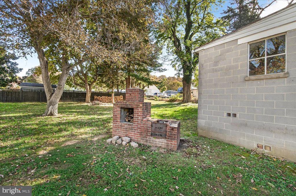 Image 28 of property listing at 110 LAKIN AVE, Boonsboro, MD 21713