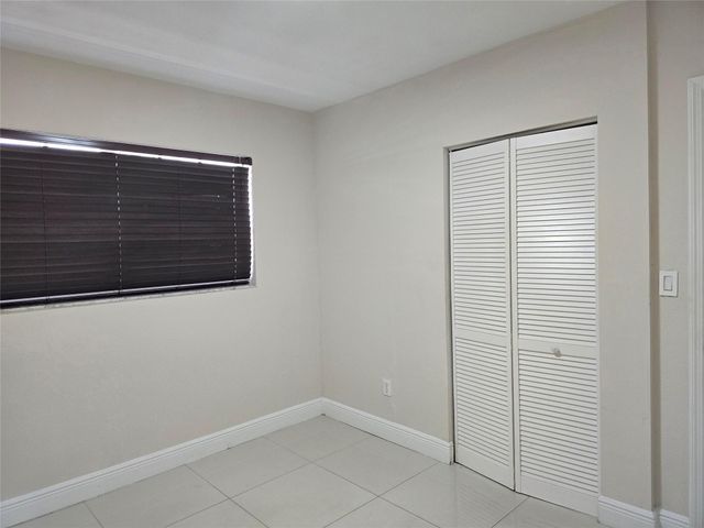 18422 NW 42ND CT, Miami Gardens, FL 33055