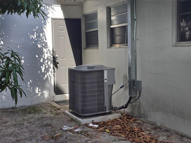 18422 NW 42ND CT, Miami Gardens, FL 33055