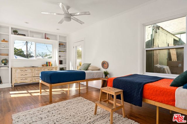 3220 Garden Avenue, Los Angeles, CA 90039