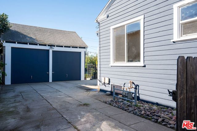 3220 Garden Avenue, Los Angeles, CA 90039