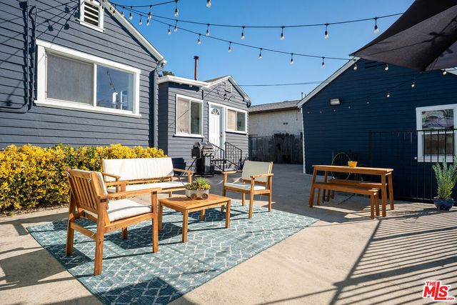 3220 Garden Avenue, Los Angeles, CA 90039