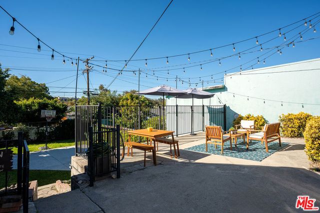 3220 Garden Avenue, Los Angeles, CA 90039