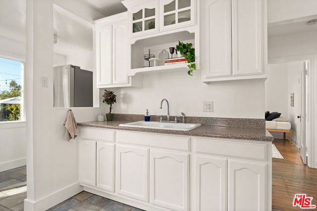 3220 Garden Avenue, Los Angeles, CA 90039