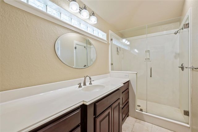 412 Narcissus Street, Lake Jackson, TX 77566