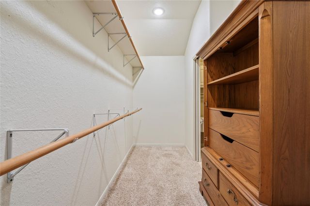 412 Narcissus Street, Lake Jackson, TX 77566