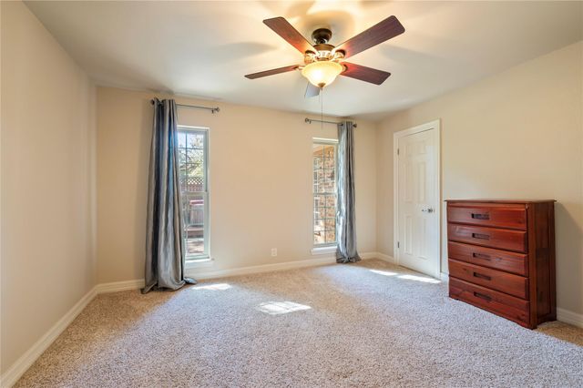 412 Narcissus Street, Lake Jackson, TX 77566