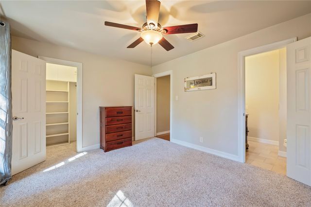 412 Narcissus Street, Lake Jackson, TX 77566