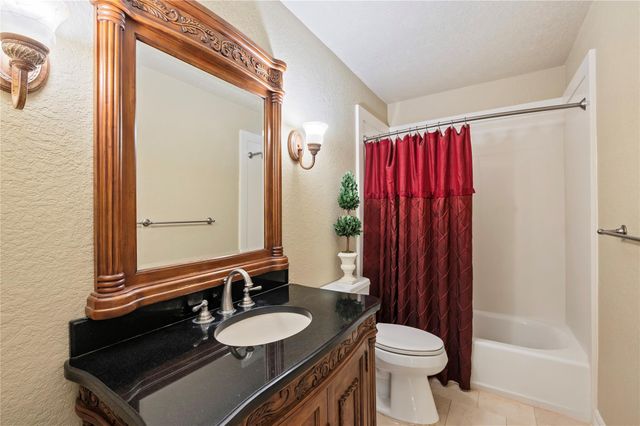 412 Narcissus Street, Lake Jackson, TX 77566