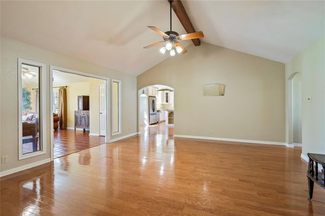 412 Narcissus Street, Lake Jackson, TX 77566