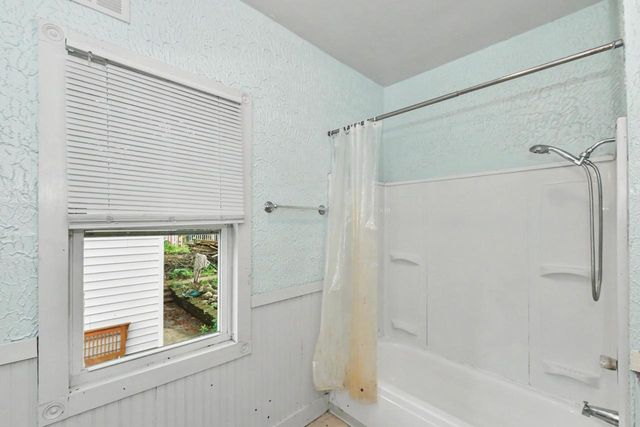 2631 N Booth STREET, Milwaukee, WI 53212