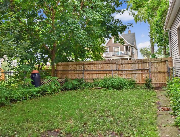2631 N Booth STREET, Milwaukee, WI 53212
