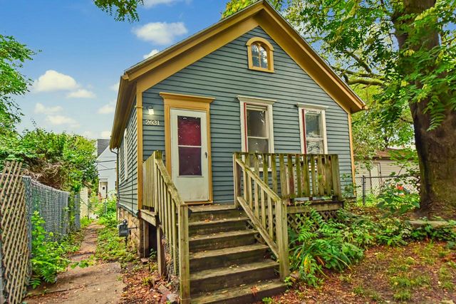 2631 N Booth STREET, Milwaukee, WI 53212