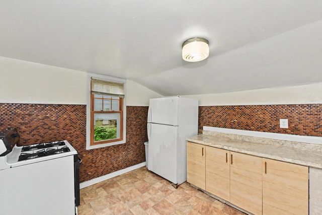2631 N Booth STREET, Milwaukee, WI 53212