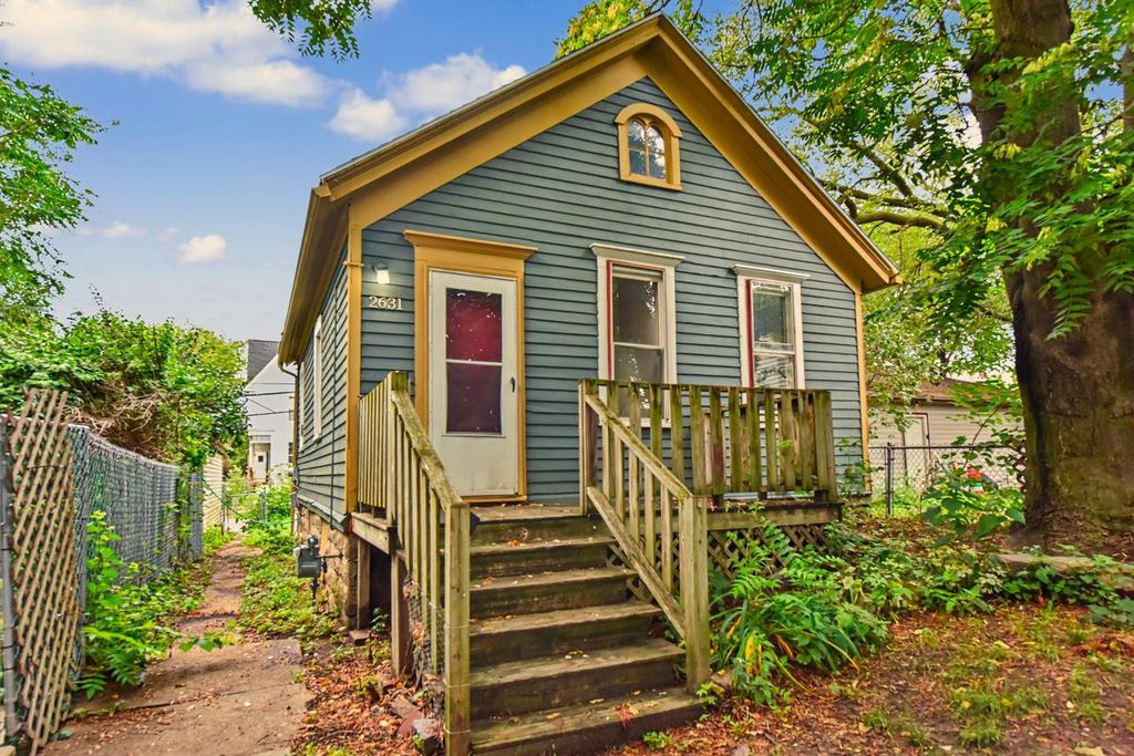 2631 N Booth STREET, Milwaukee, WI 53212