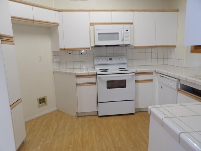 9264 N Concord Drive, Fresno, CA 93720