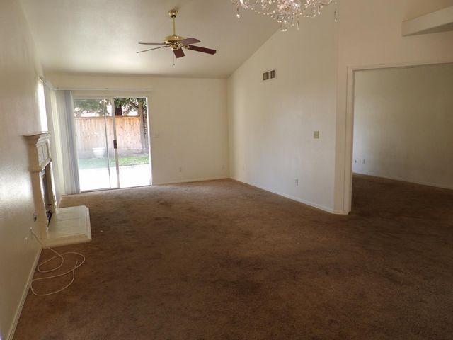 9264 N Concord Drive, Fresno, CA 93720