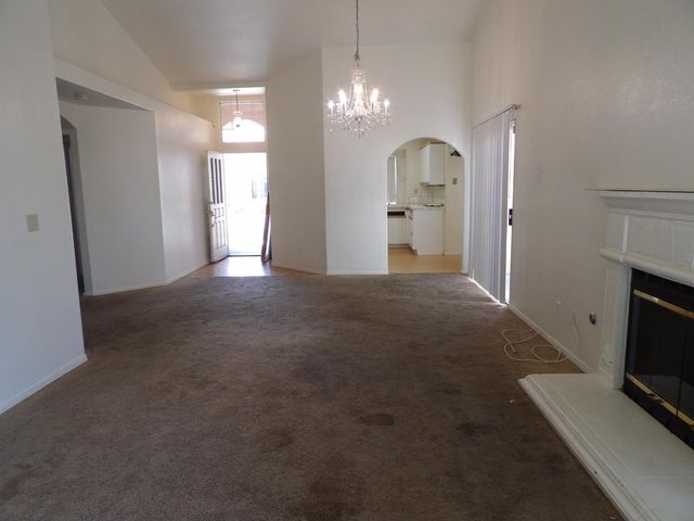 9264 N Concord Drive, Fresno, CA 93720