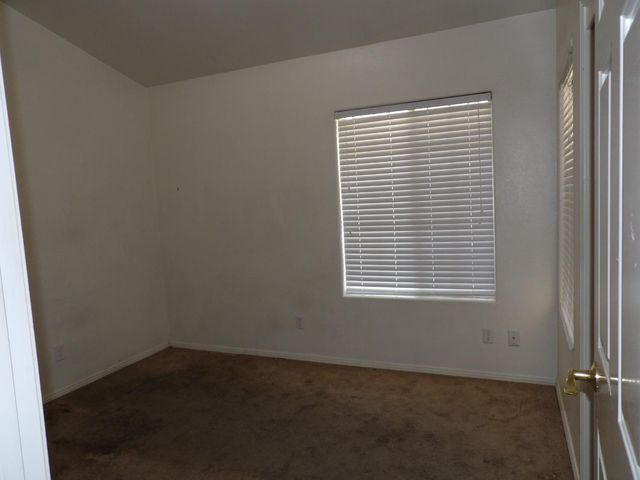 9264 N Concord Drive, Fresno, CA 93720