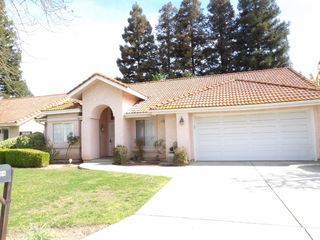 9264 N Concord Drive, Fresno, CA 93720