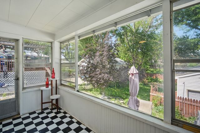 3712 SW 8th Street, Des Moines, IA 50315