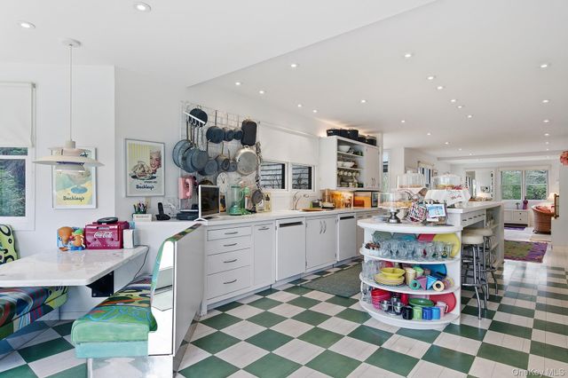 60 Skimhampton Road, East Hampton, NY 11937