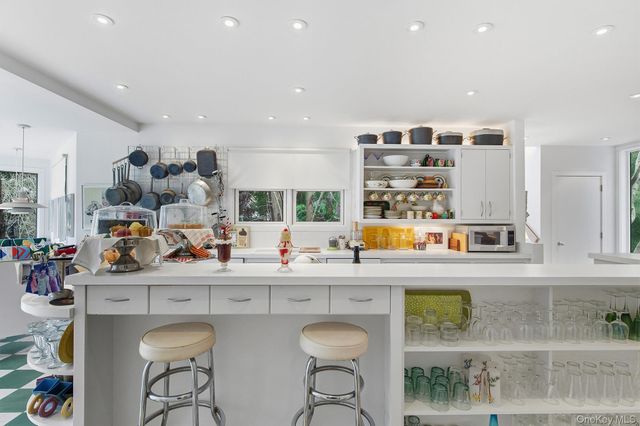 60 Skimhampton Road, East Hampton, NY 11937