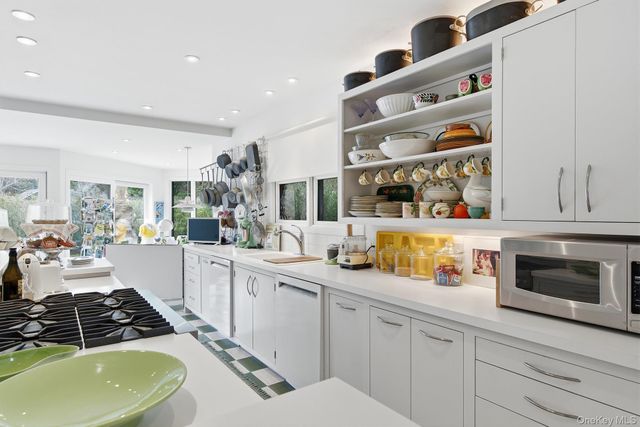 60 Skimhampton Road, East Hampton, NY 11937
