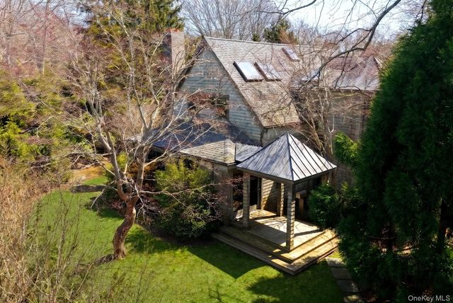 60 Skimhampton Road, East Hampton, NY 11937
