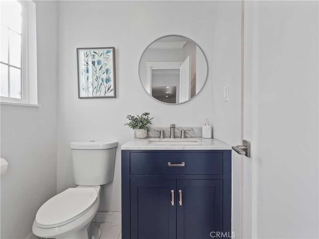 Image 24 of property listing at 6900 Katherine Avenue, Van Nuys, CA 91405