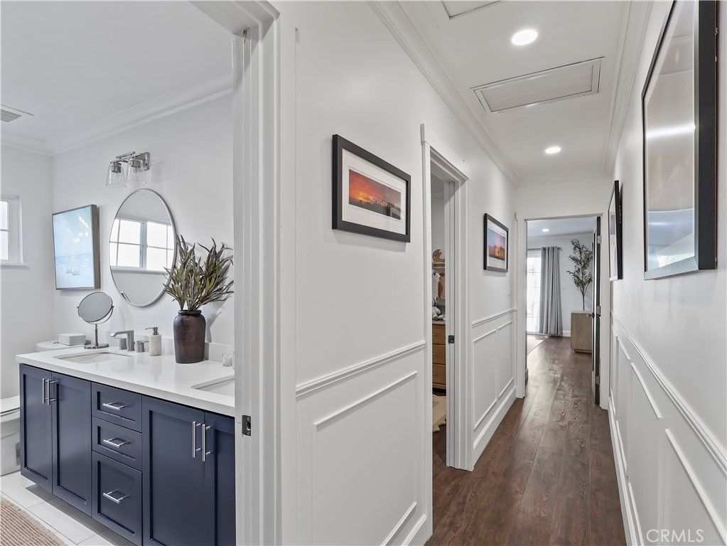 Image 31 of property listing at 6900 Katherine Avenue, Van Nuys, CA 91405