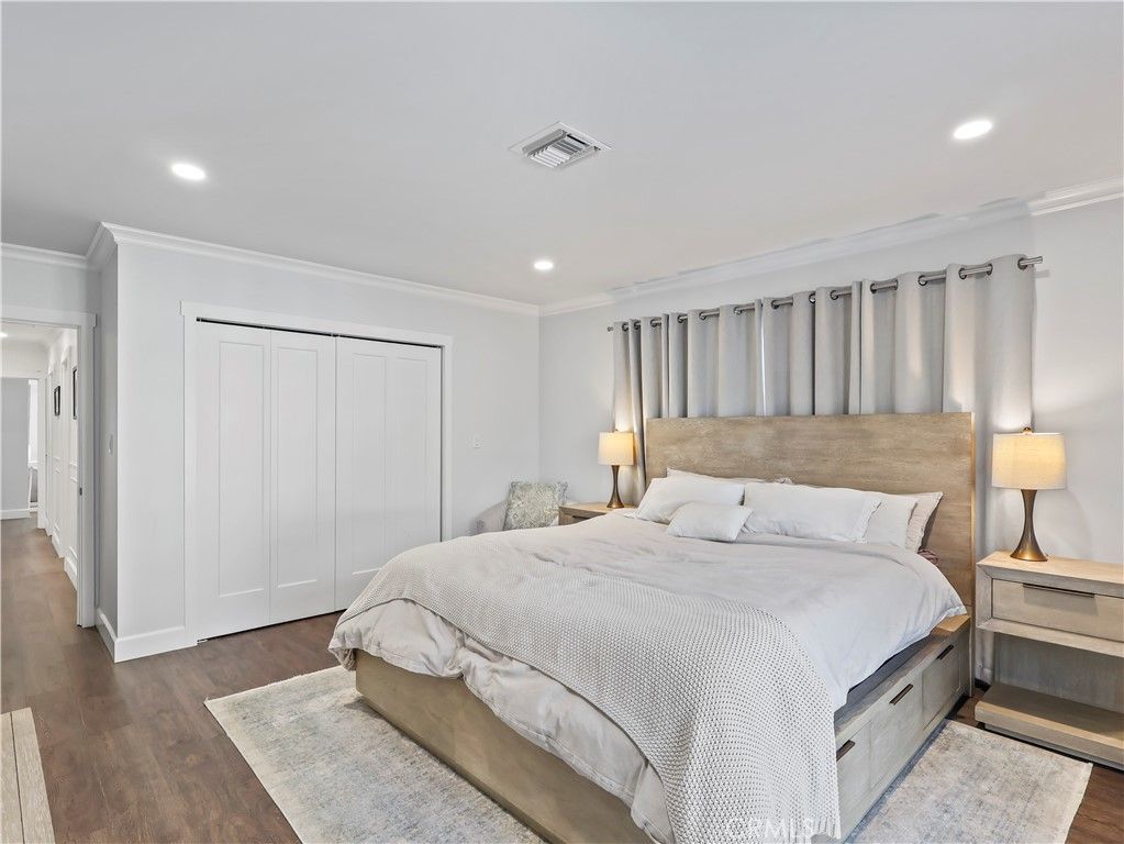 Image 39 of property listing at 6900 Katherine Avenue, Van Nuys, CA 91405