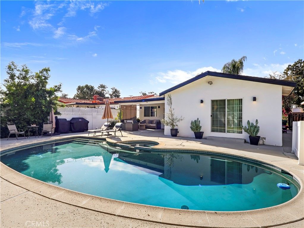 Image 47 of property listing at 6900 Katherine Avenue, Van Nuys, CA 91405