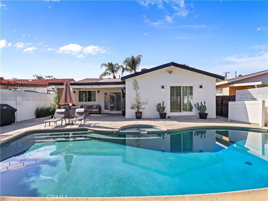 Image 48 of property listing at 6900 Katherine Avenue, Van Nuys, CA 91405