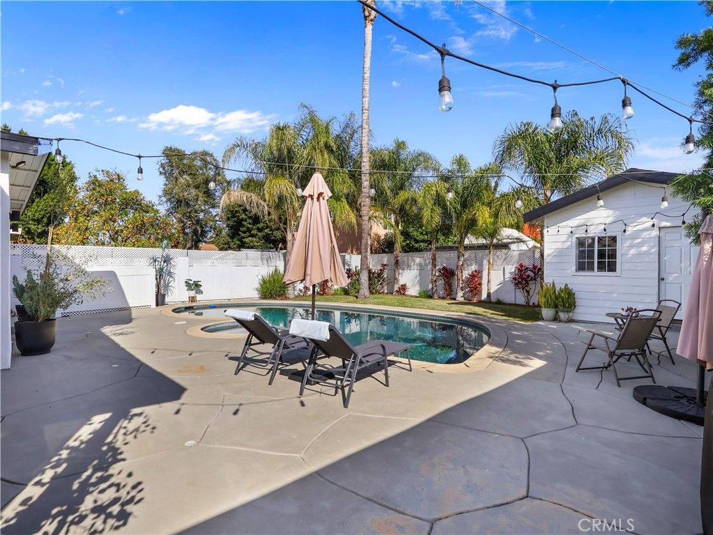 Image 52 of property listing at 6900 Katherine Avenue, Van Nuys, CA 91405