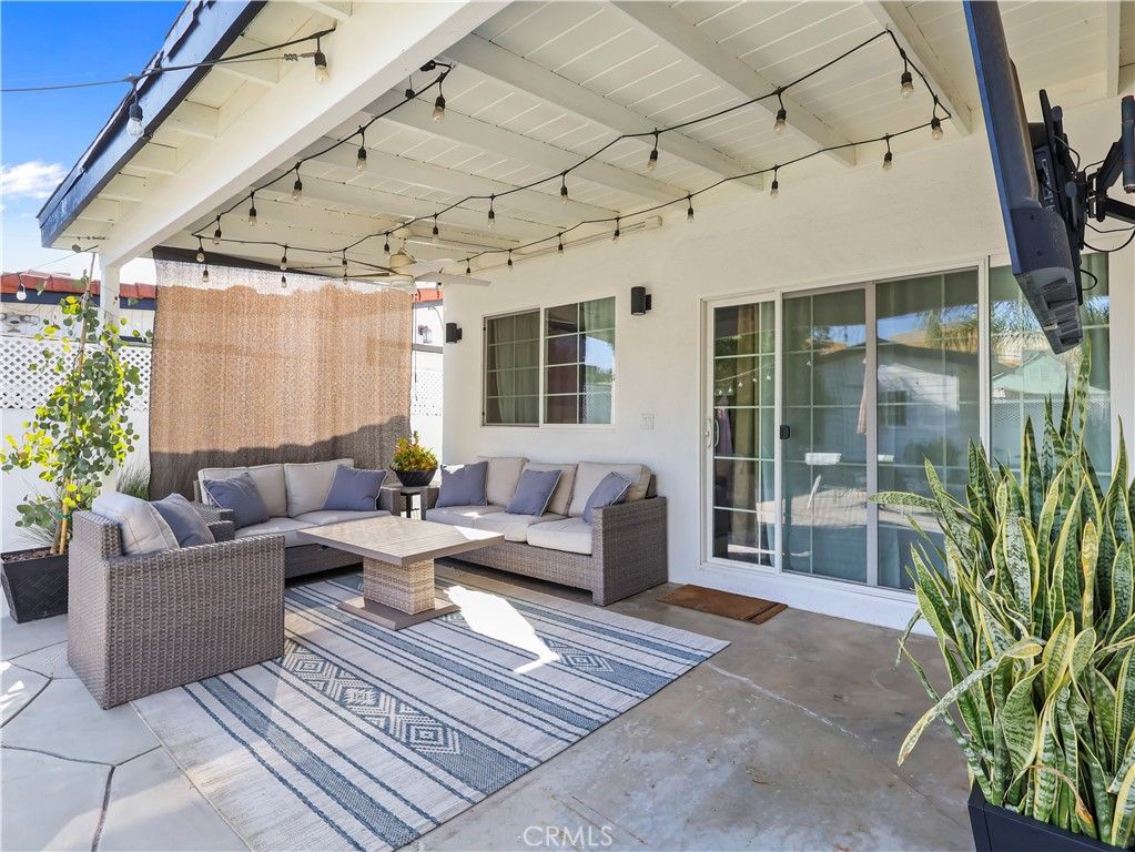 Image 54 of property listing at 6900 Katherine Avenue, Van Nuys, CA 91405