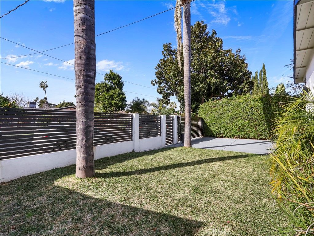 Image 58 of property listing at 6900 Katherine Avenue, Van Nuys, CA 91405