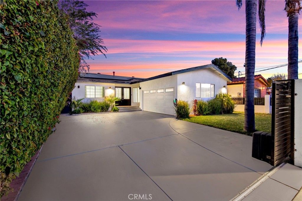 Image 61 of property listing at 6900 Katherine Avenue, Van Nuys, CA 91405