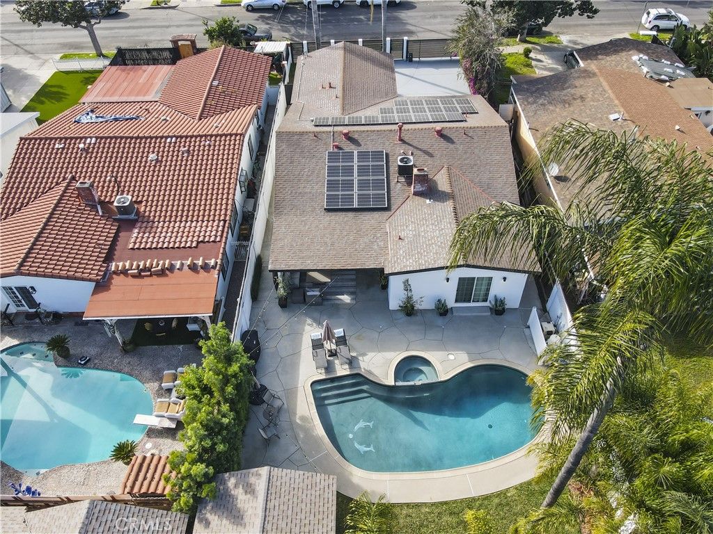 Image 70 of property listing at 6900 Katherine Avenue, Van Nuys, CA 91405