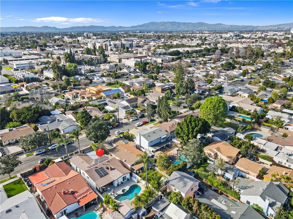 Image 72 of property listing at 6900 Katherine Avenue, Van Nuys, CA 91405