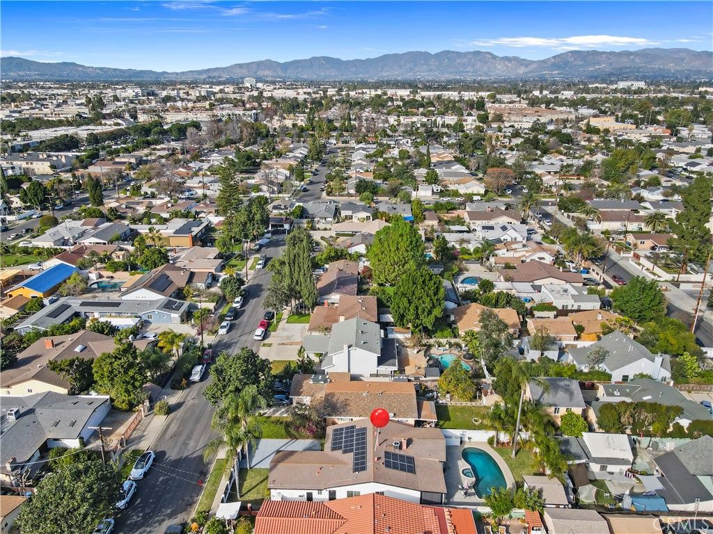 Image 73 of property listing at 6900 Katherine Avenue, Van Nuys, CA 91405