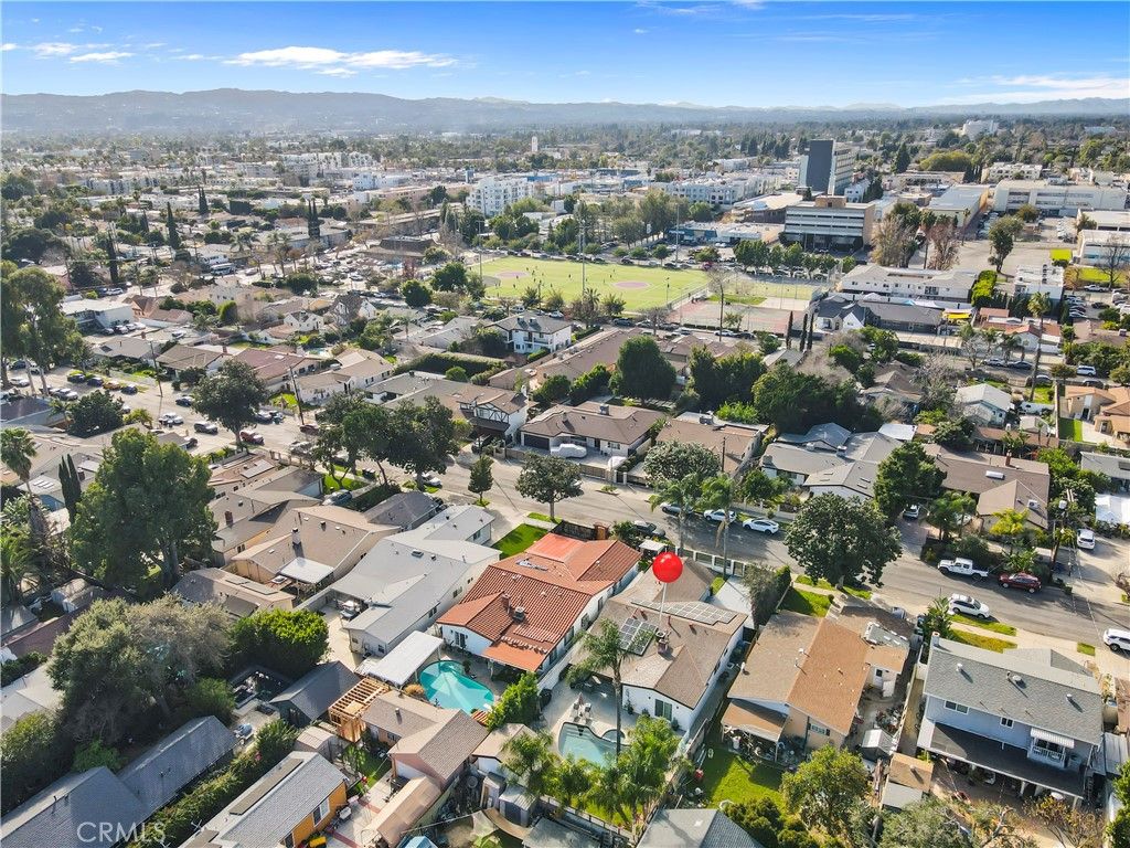 Image 75 of property listing at 6900 Katherine Avenue, Van Nuys, CA 91405