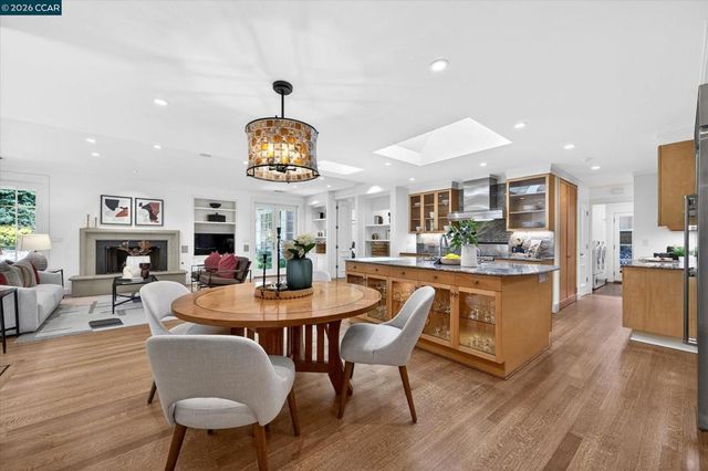 1165 Glen Rd, Lafayette, CA 94549