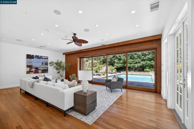 1165 Glen Rd, Lafayette, CA 94549