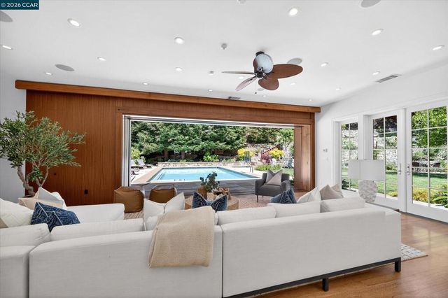 1165 Glen Rd, Lafayette, CA 94549