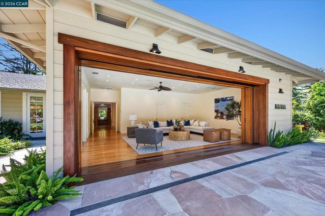 1165 Glen Rd, Lafayette, CA 94549