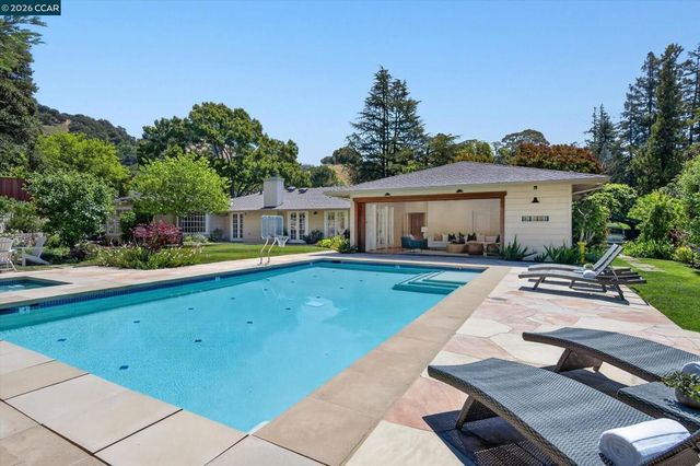 1165 Glen Rd, Lafayette, CA 94549